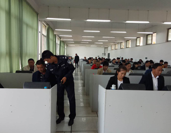 作业人员培训机考现场-皓盛培训公司